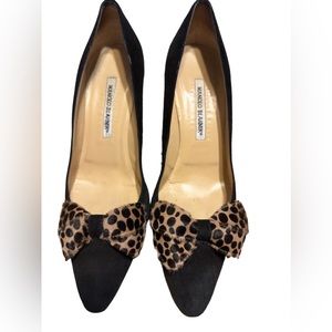 Manolo Blahnik black suede pumps with leopard bow